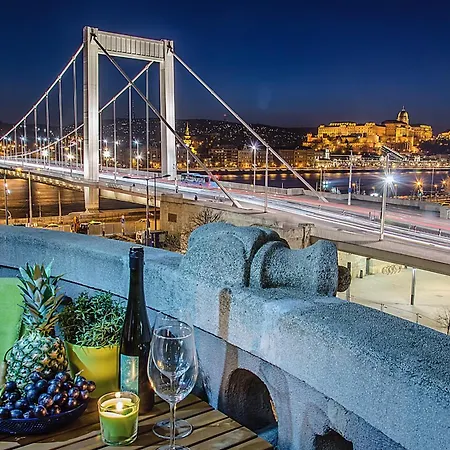Budabest View * Budapest